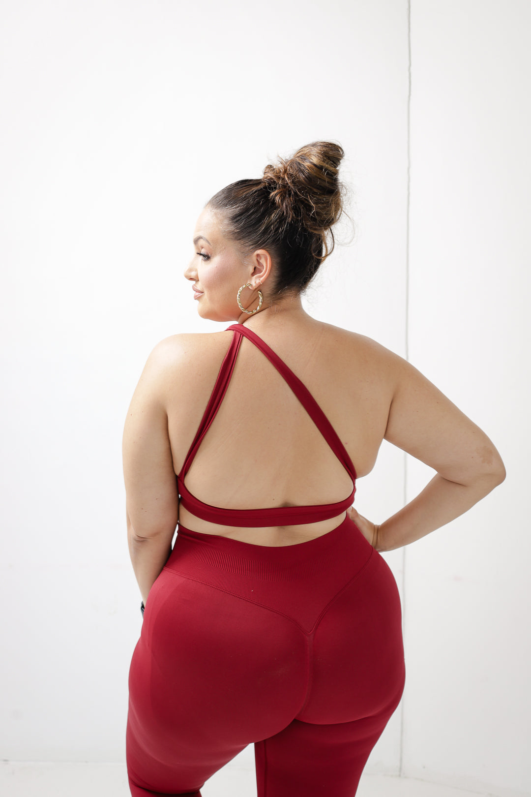 Ensemble brassière one shoulder et legging Confiante